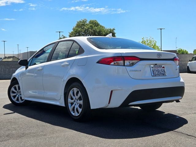 2021 Toyota Corolla LE photo 5