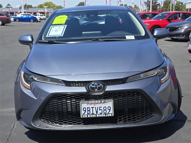 Used 2022 Toyota Corolla LE with VIN 5YFEPMAE3NP332790 for sale in Northfield, Minnesota