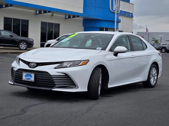 2024 Toyota Camry LE photo 3