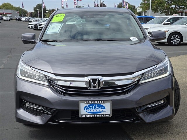 2017 Honda Accord Hybrid Touring photo 2