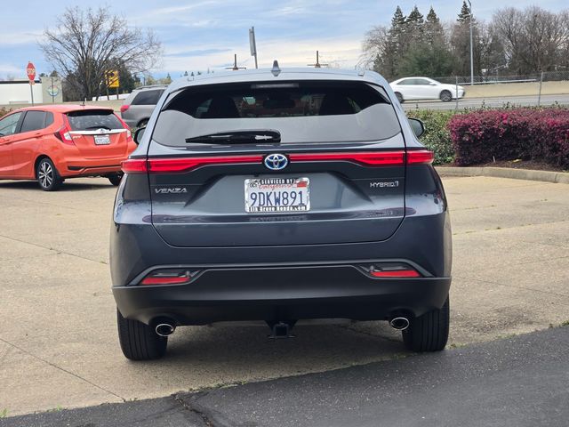 2022 Toyota Venza LE photo 4