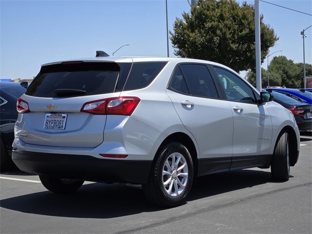 2021 Chevrolet Equinox LS photo 4