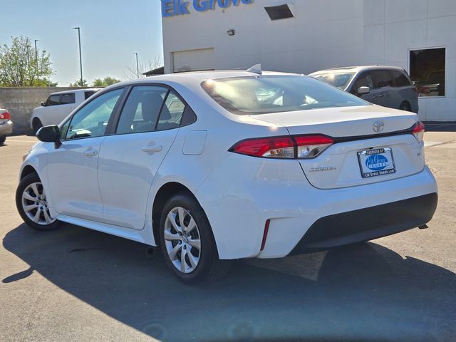 2025 Toyota Corolla LE photo 5