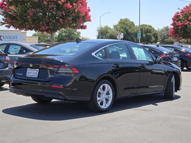 2023 Honda Accord LX photo 4