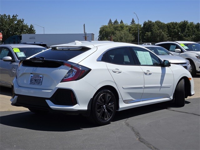 2018 Honda Civic EX-L Hatchback photo 4