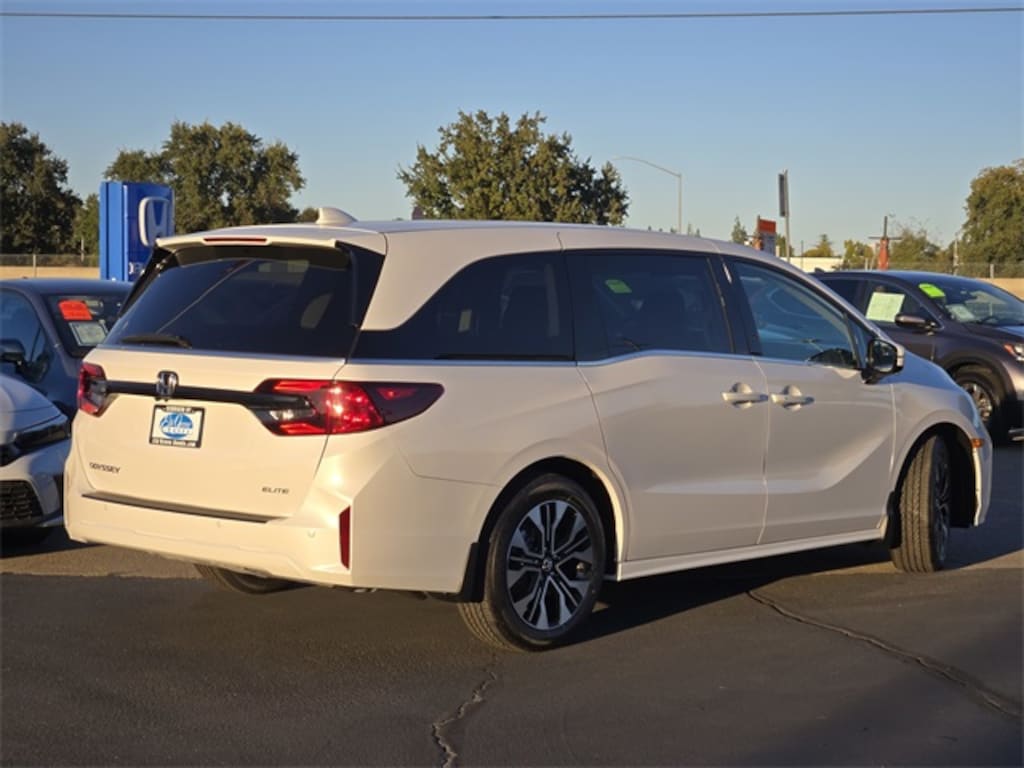 New 2026 Honda Odyssey Elite Van Passenger