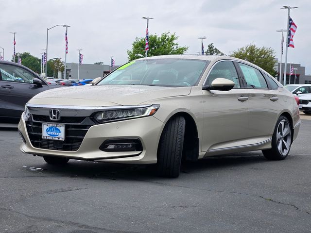 2018 Honda Accord Touring photo 3