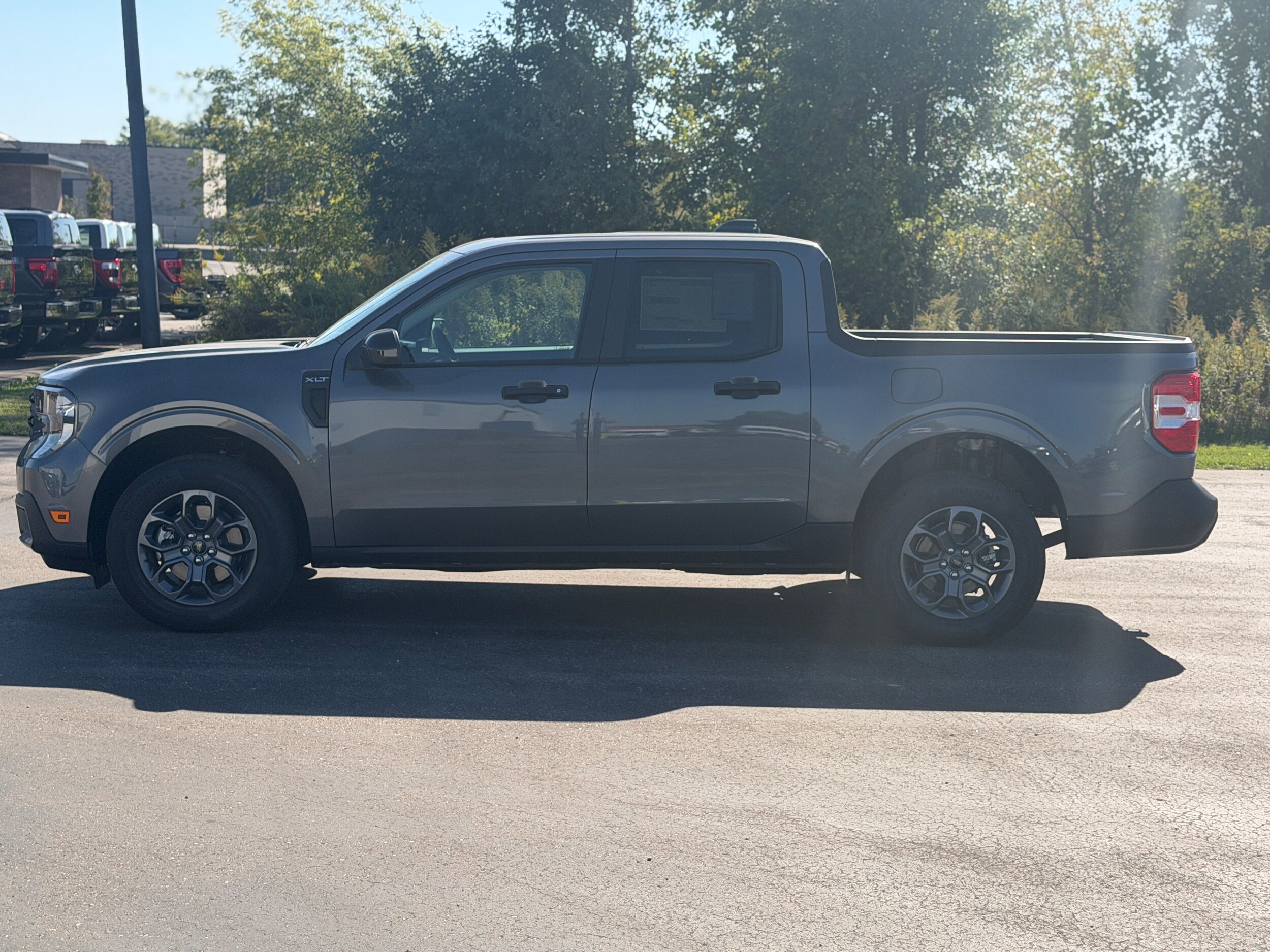 2025 Ford Maverick XLT photo 2
