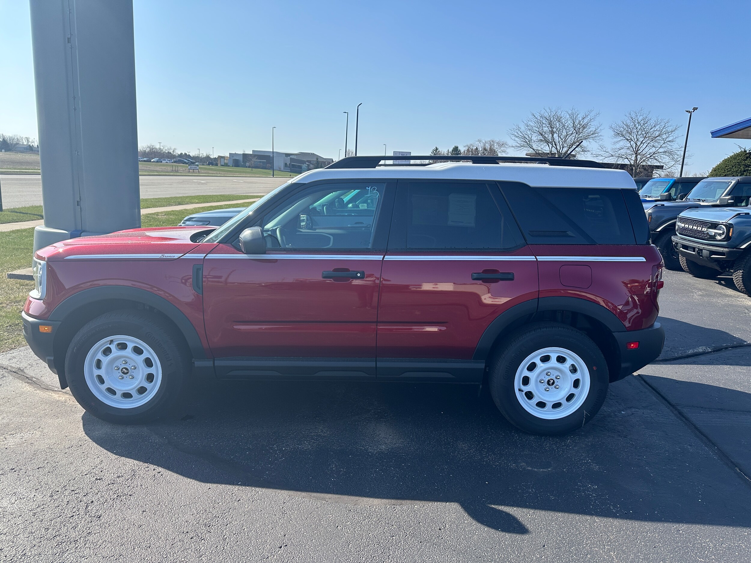 2025 Ford Bronco Sport Heritage photo 2