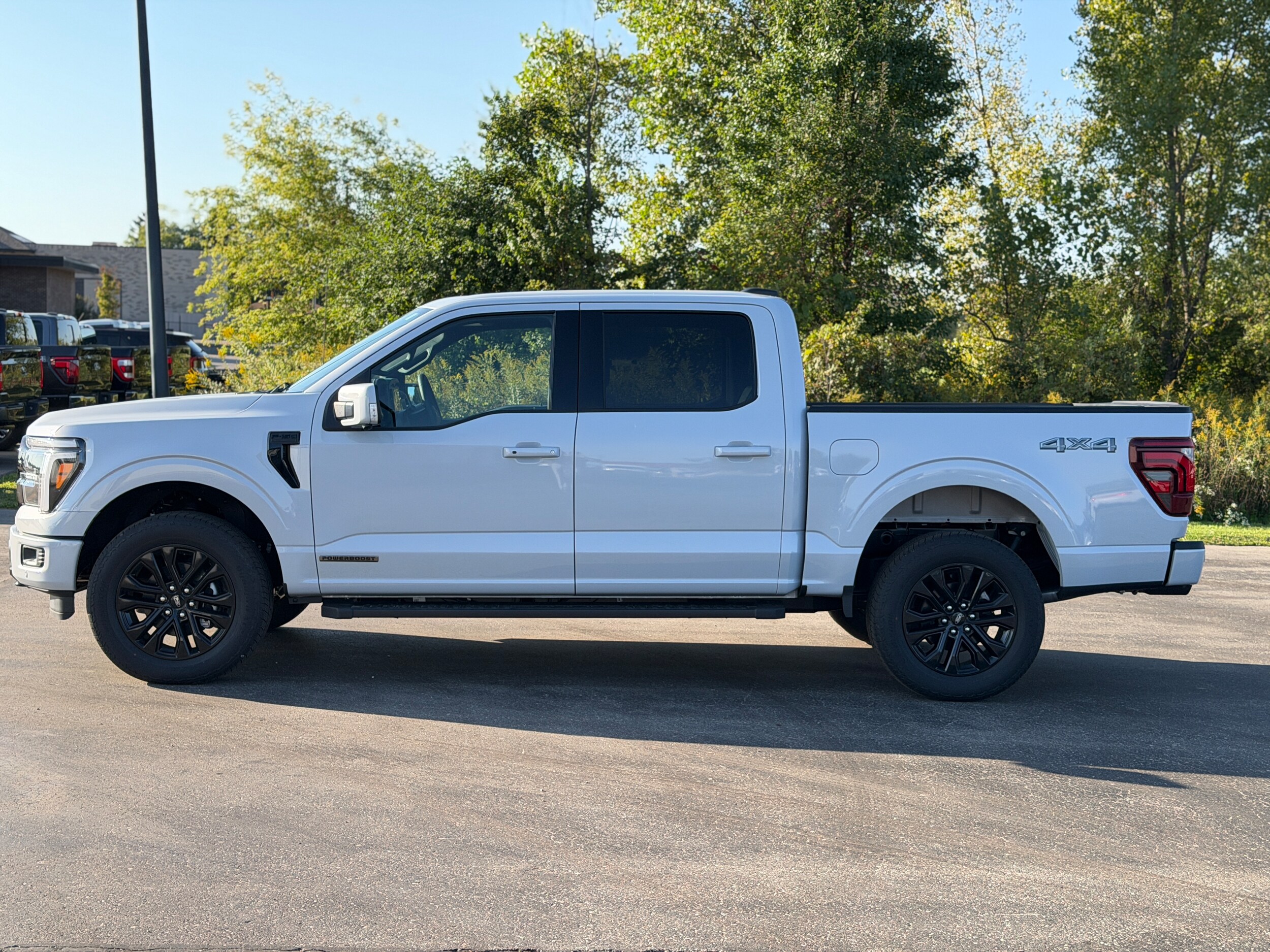 2025 Ford F-150 Lariat photo 2