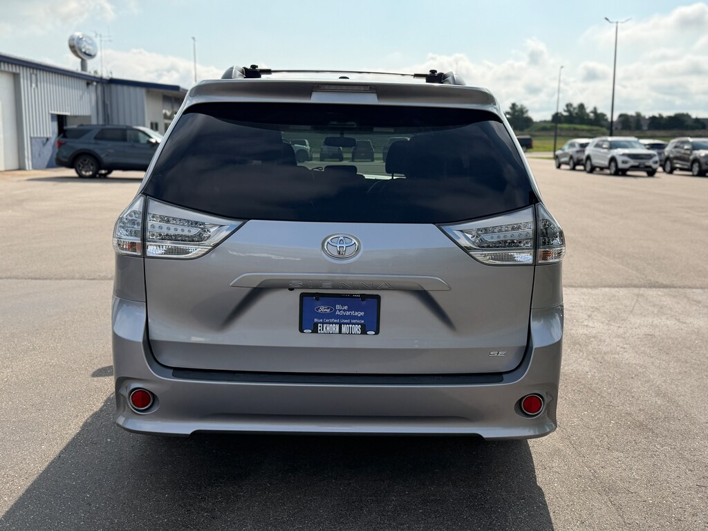 Certified 2017 Toyota Sienna SE VAN PASSENGE