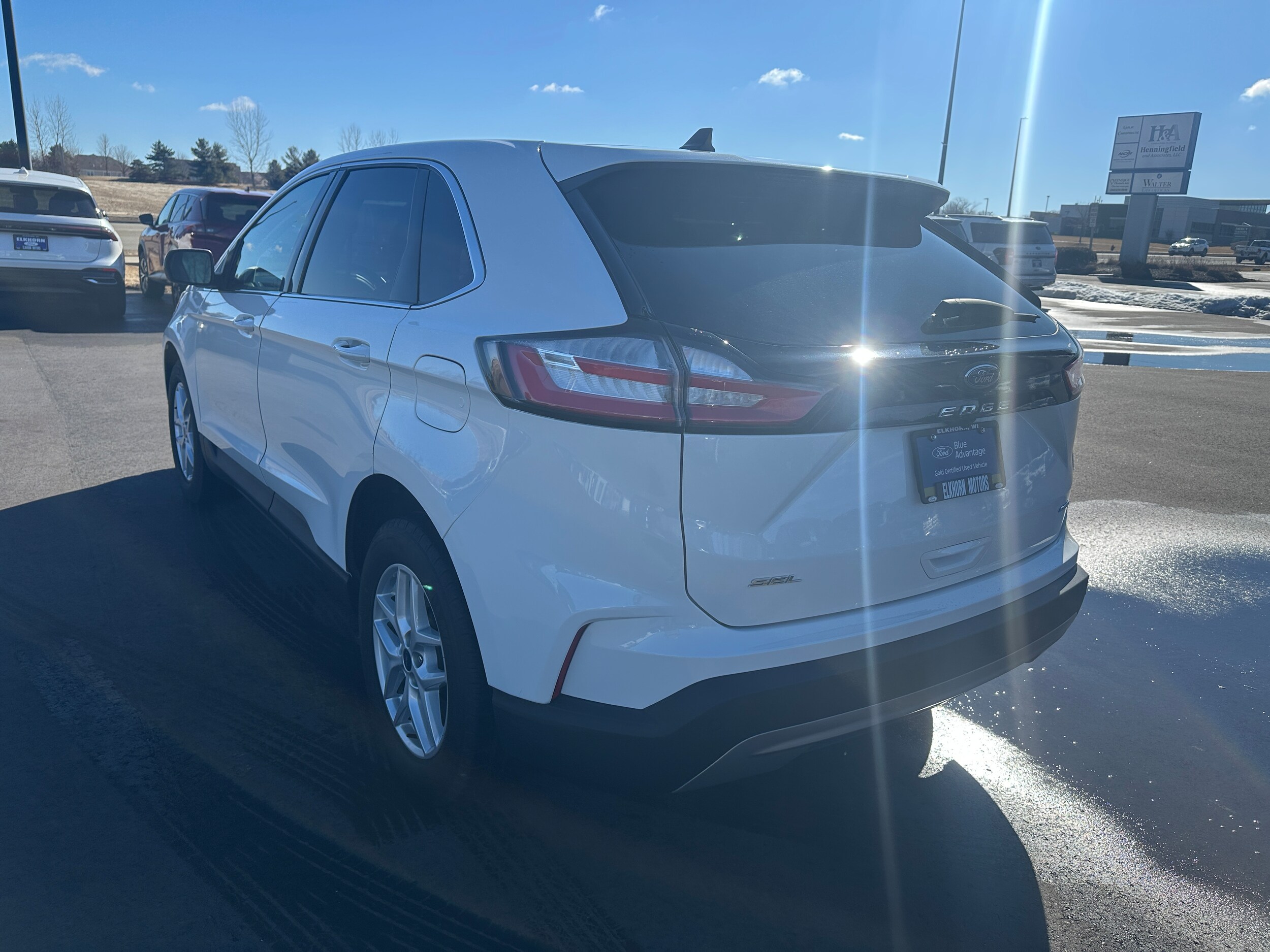 2022 Ford Edge SEL photo 3