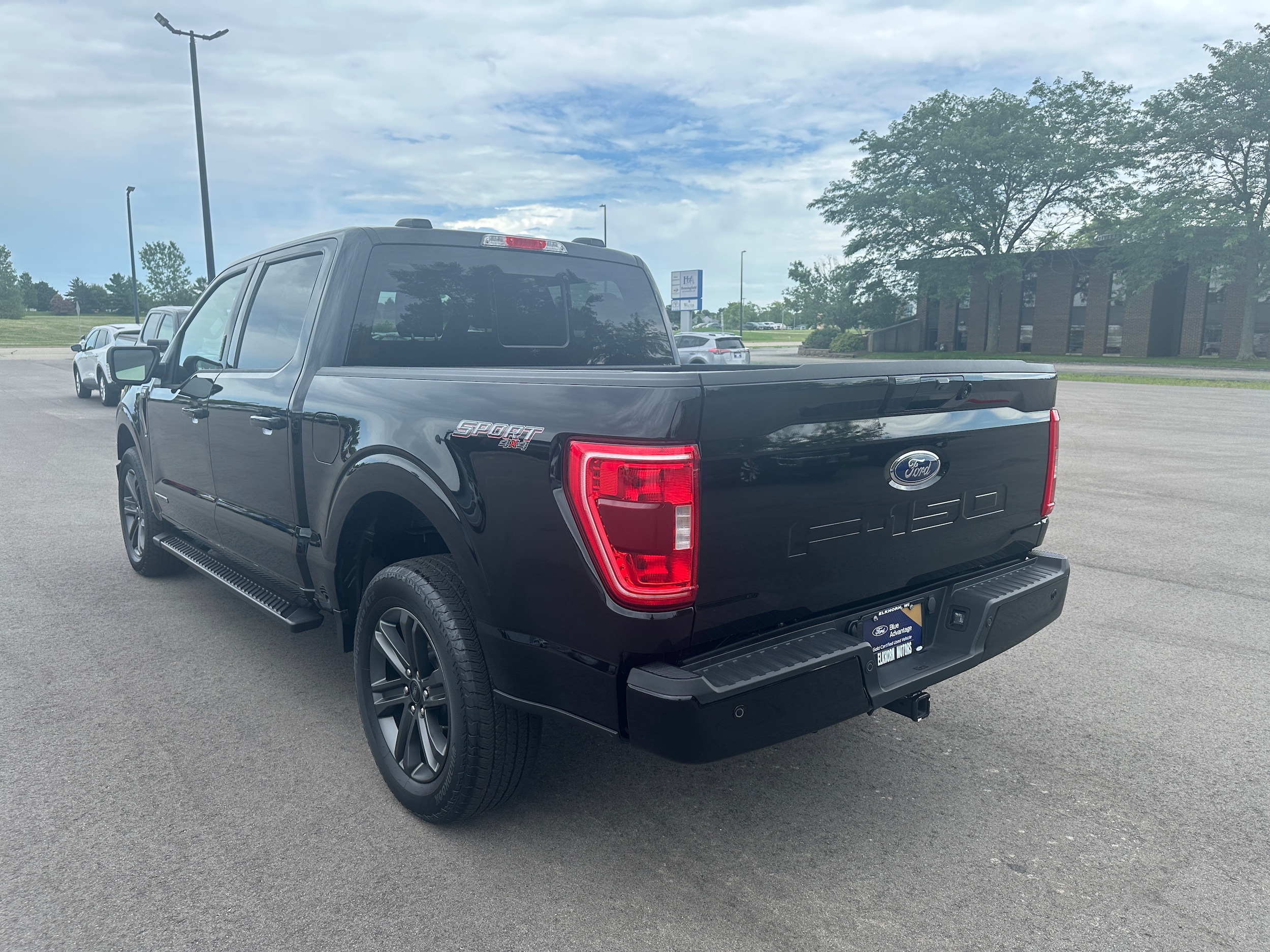 2023 Ford F-150 photo 2