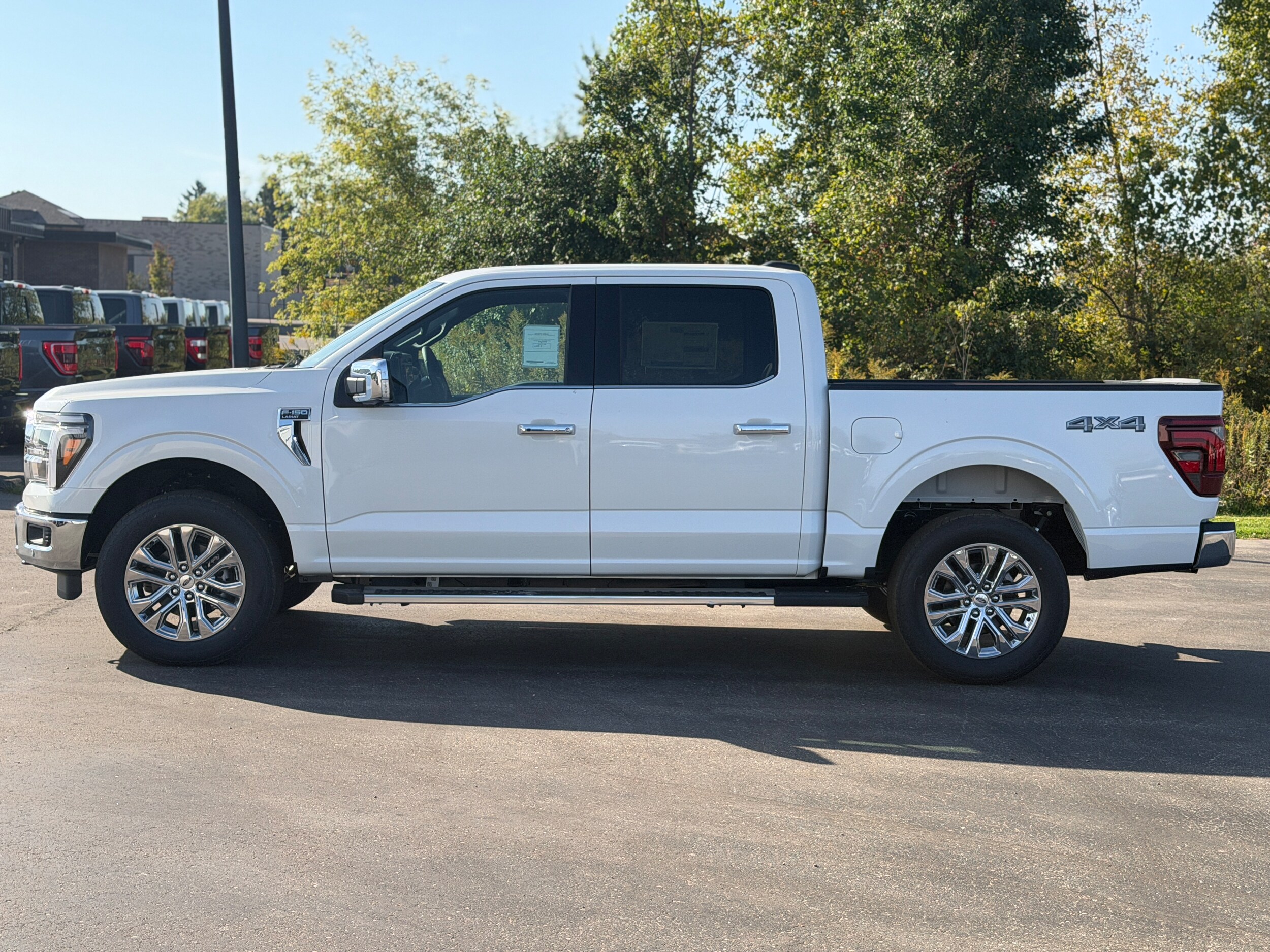 2025 Ford F-150 Lariat photo 2