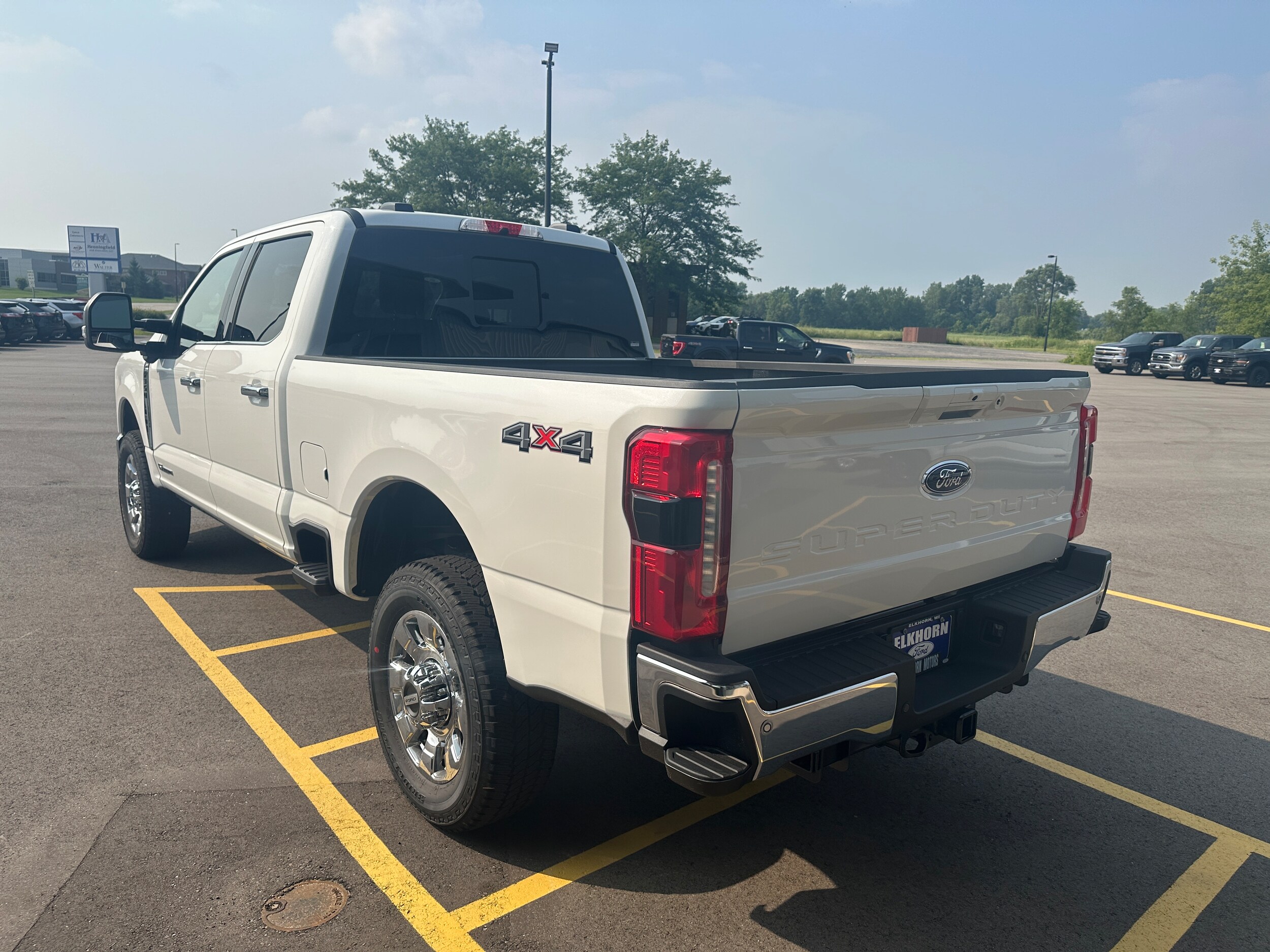2025 Ford F-350 Lariat photo 3