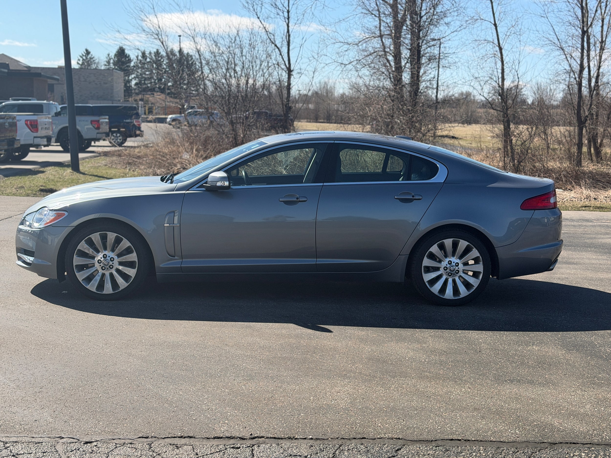 Used 2009 Jaguar XF Premium Luxury with VIN SAJWA06B49HR41418 for sale in Elkhorn, WI