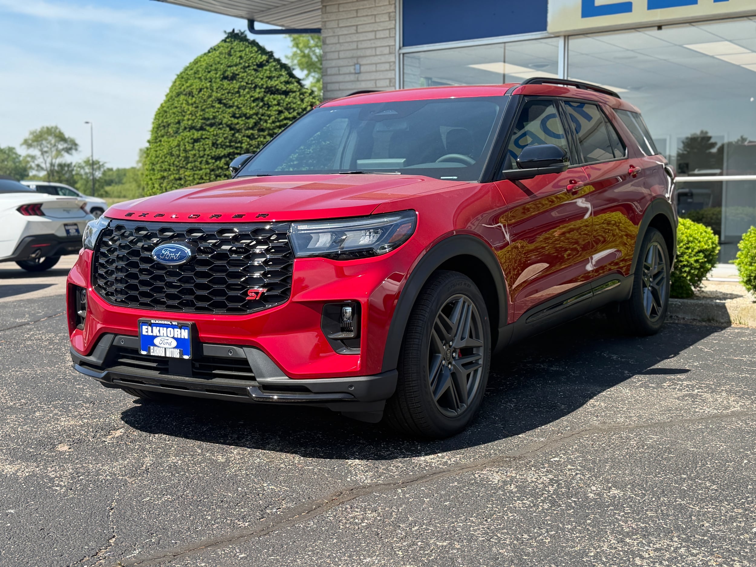 2026 Ford Explorer ST 4WD's photo