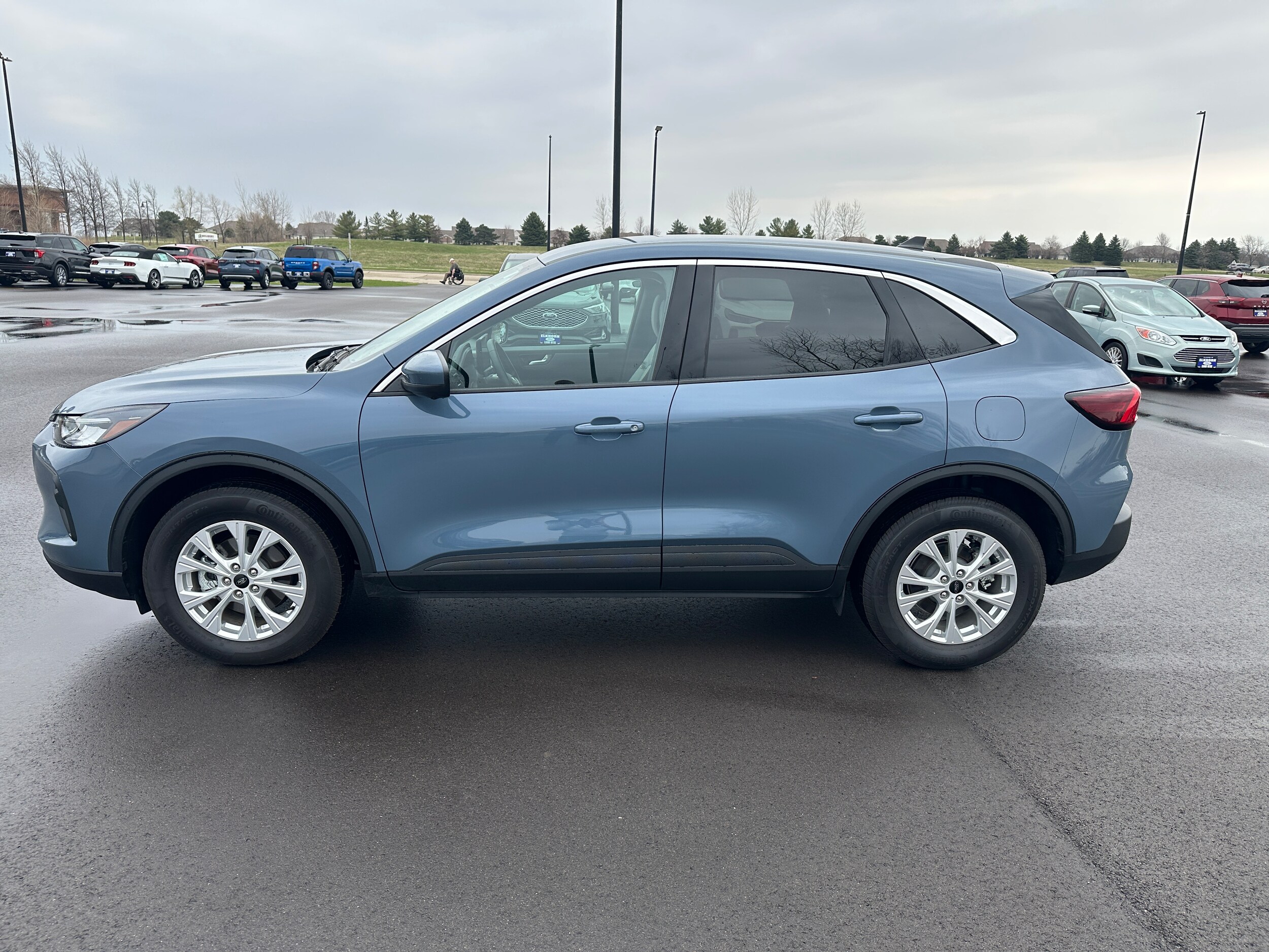 2023 Ford Escape Active photo 2
