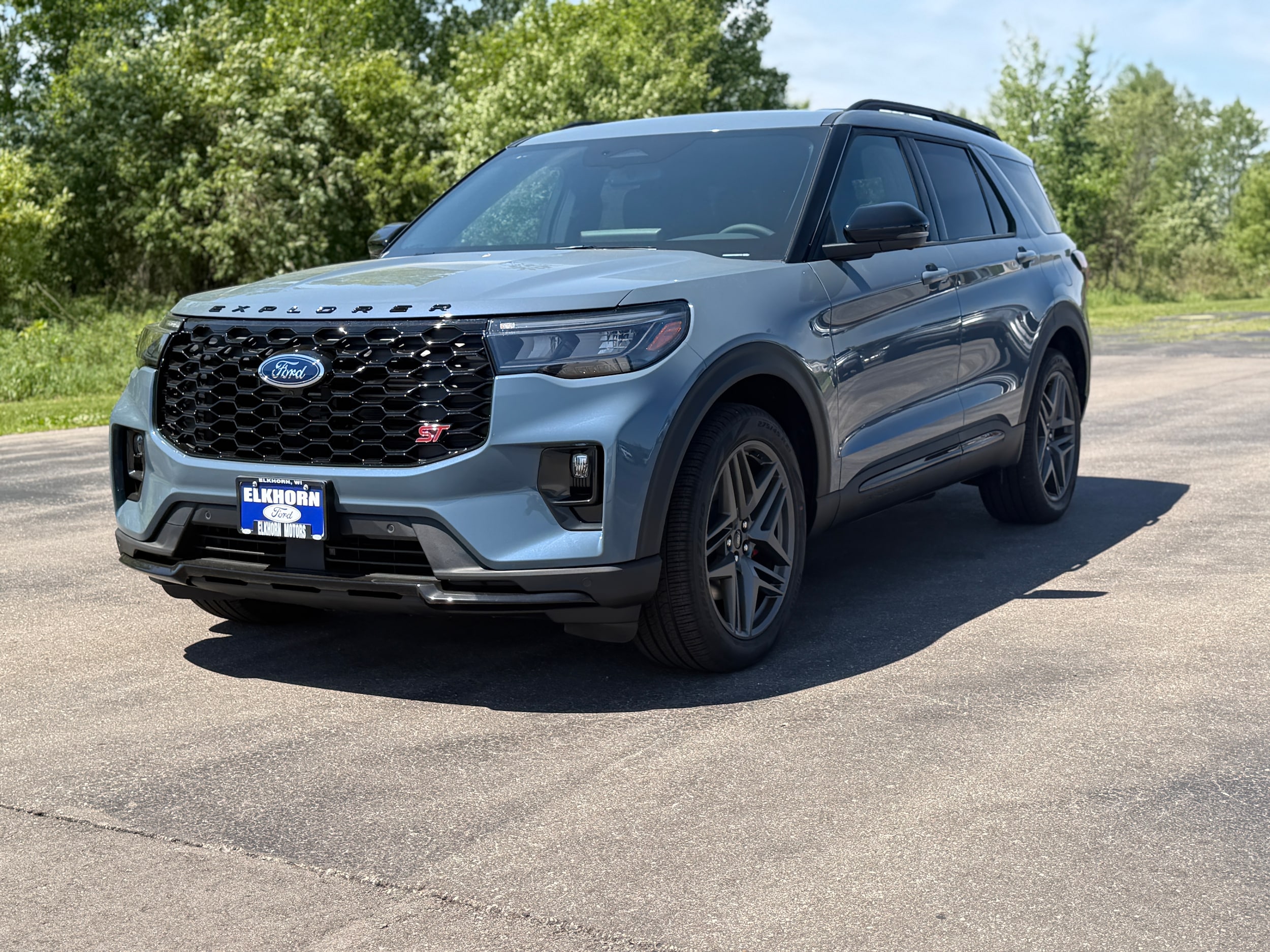 2026 Ford Explorer ST 4WD's photo