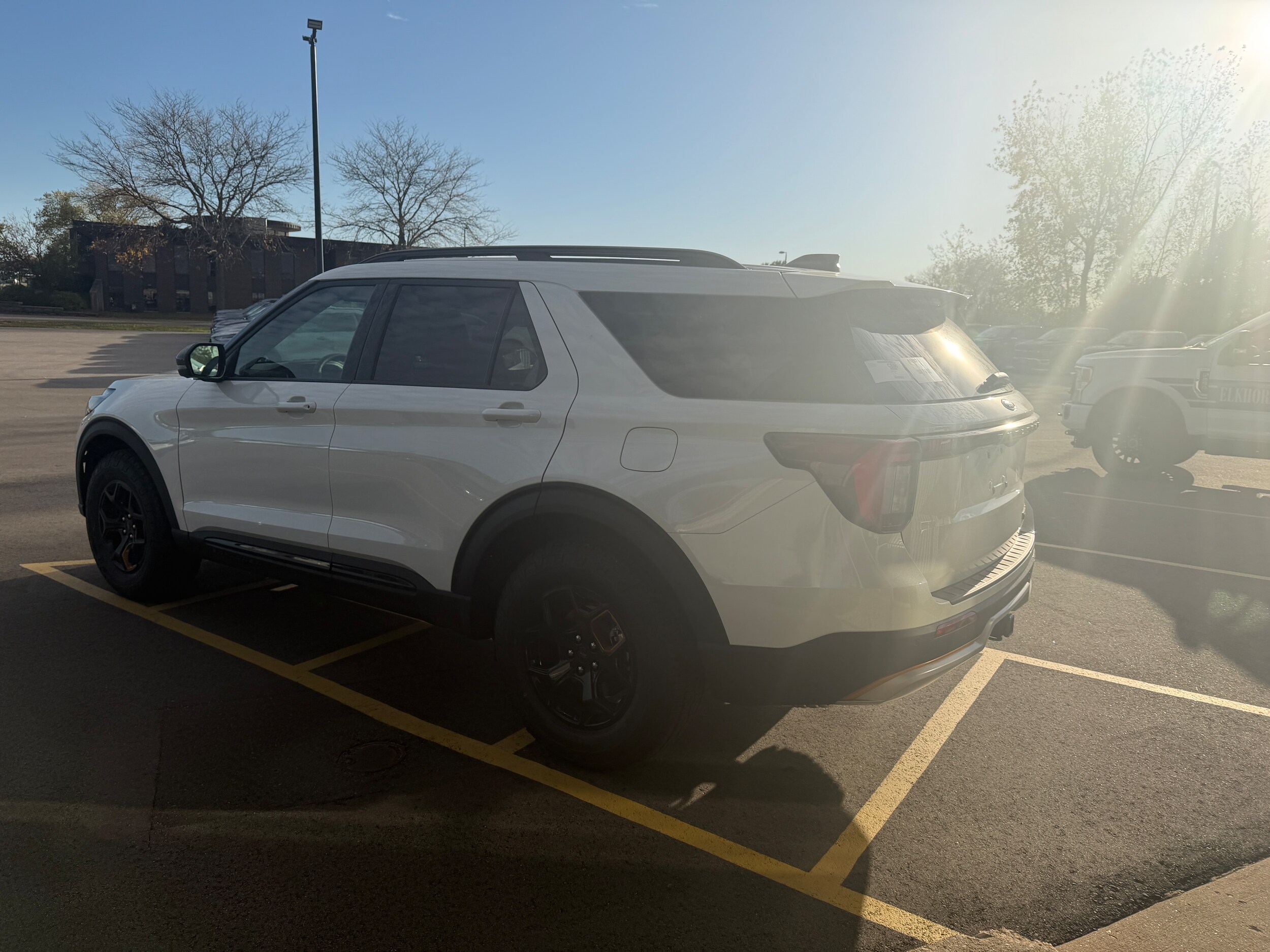 2026 Ford Explorer photo 2