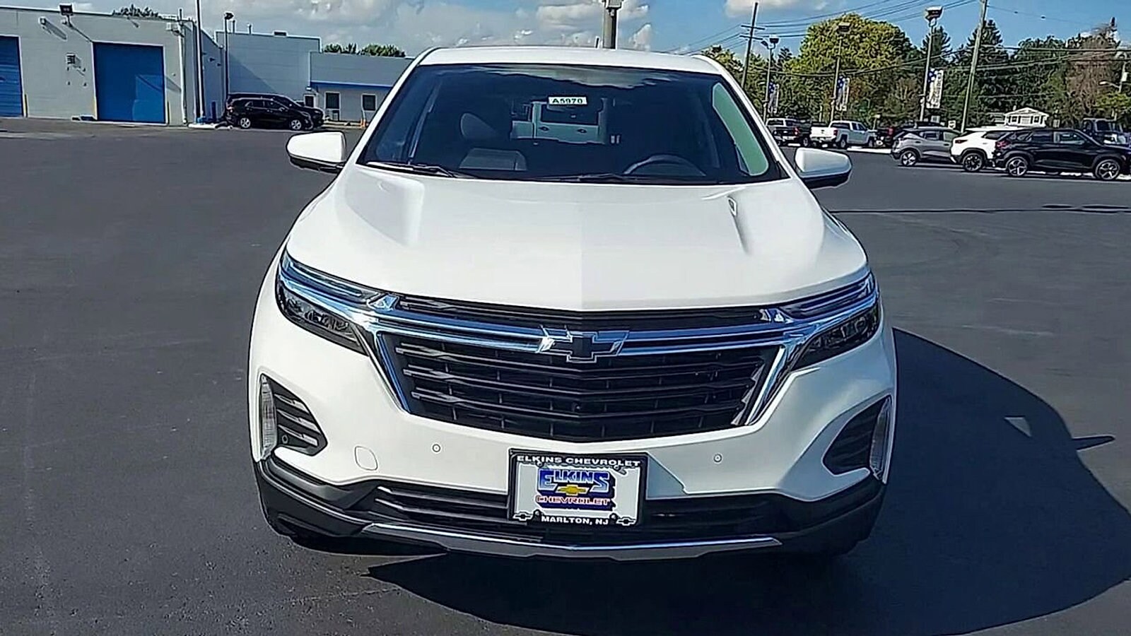 2022 Chevrolet Equinox LT photo 3
