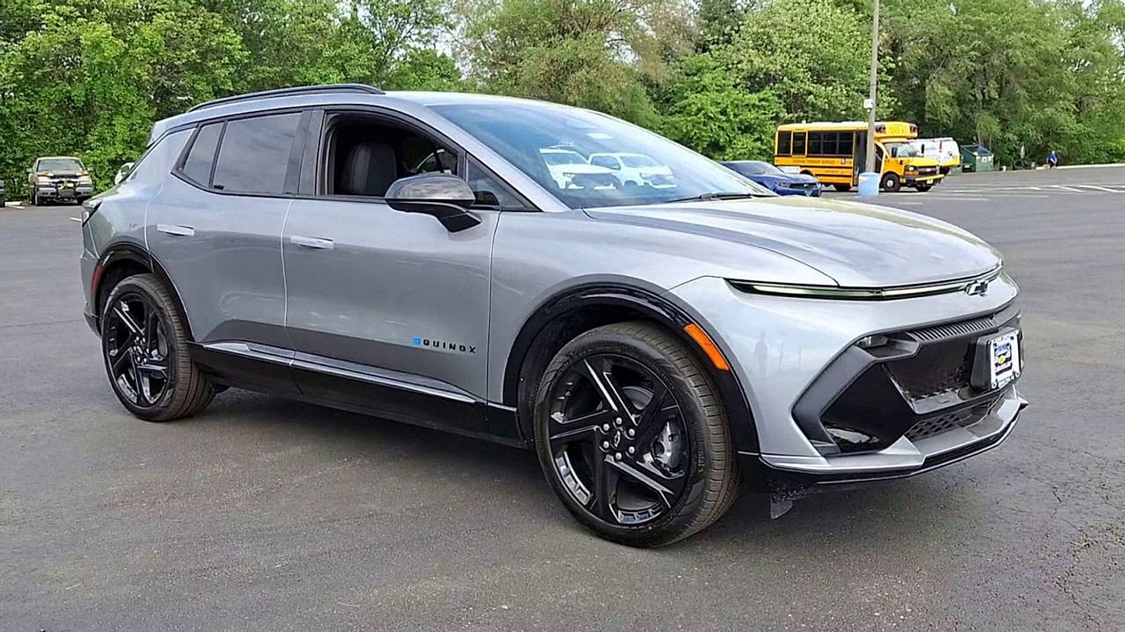 2025 Chevrolet Equinox EV RS - Photo 2