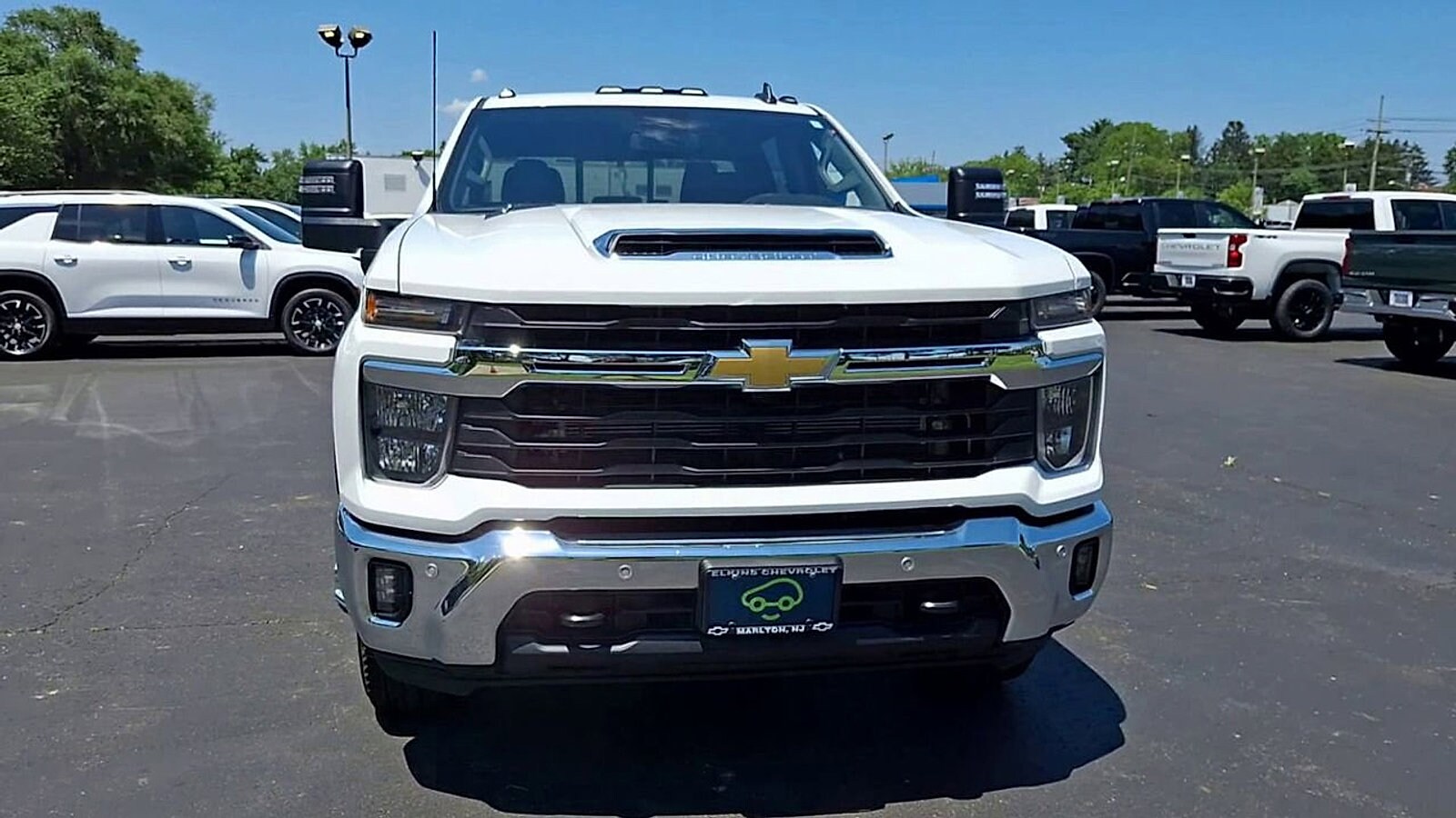 2025 Chevrolet Silverado 3500HD LT photo 3