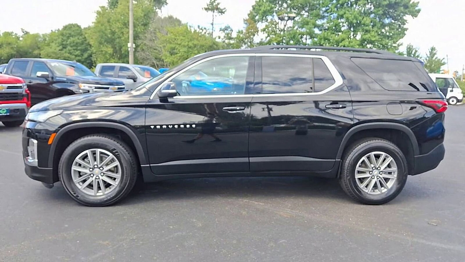 2023 Chevrolet Traverse Cloth photo 3