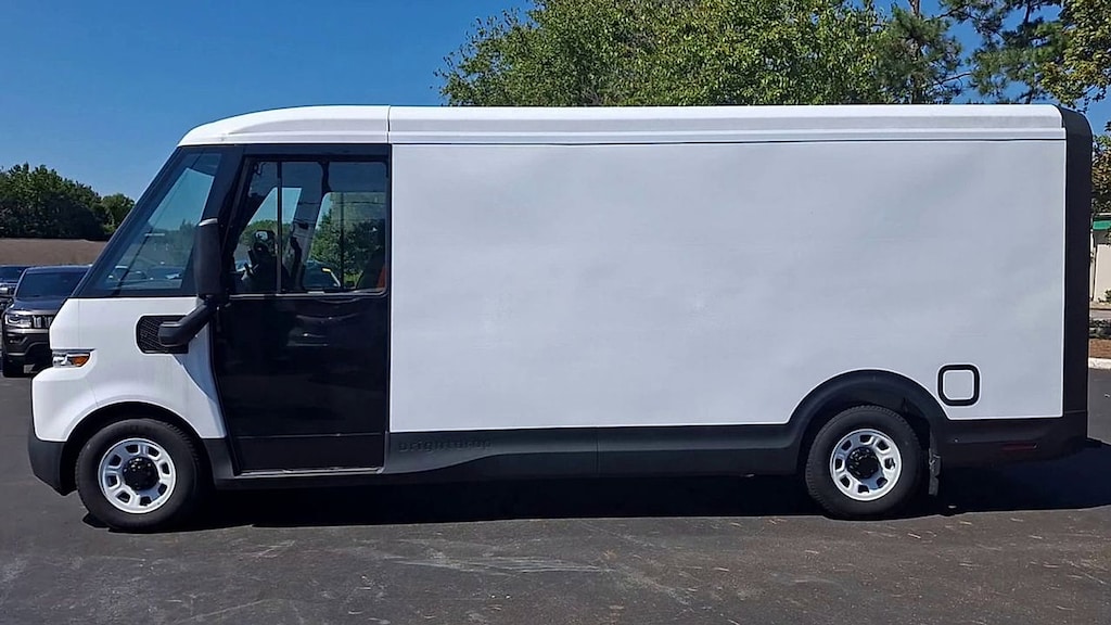 Used 2023 Brightdrop Zevo 600  Van