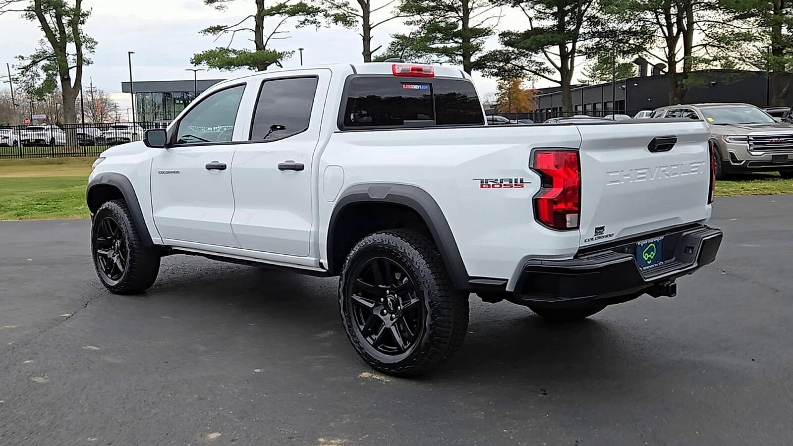 2023 Chevrolet Colorado Trail Boss photo 2