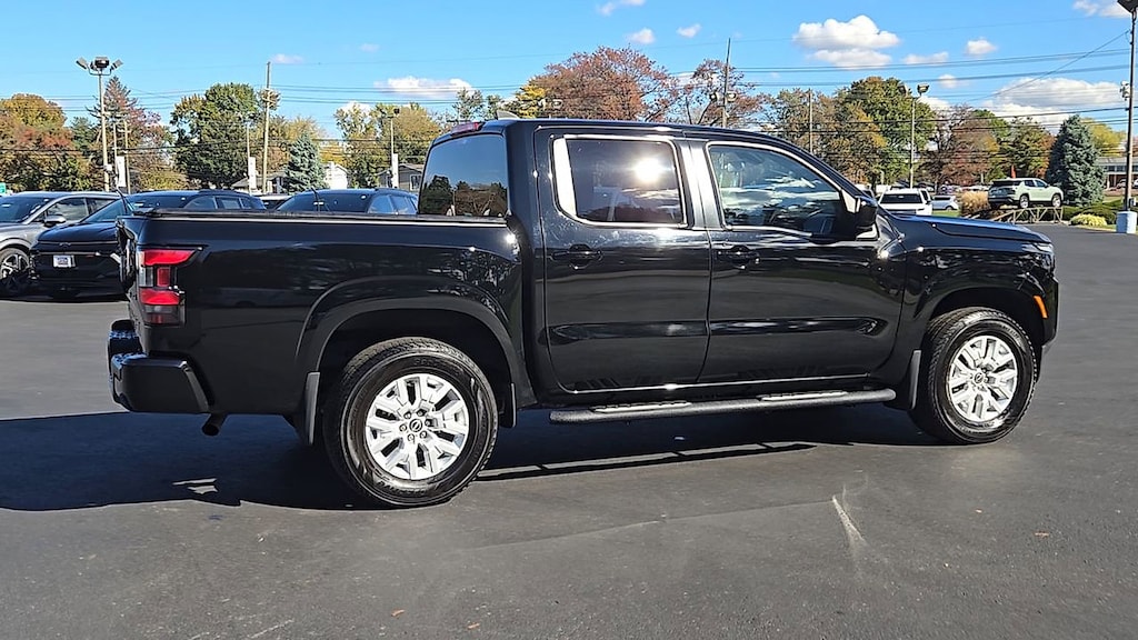 Used 2022 Nissan Frontier Crew Cab SV 4x4 Truck