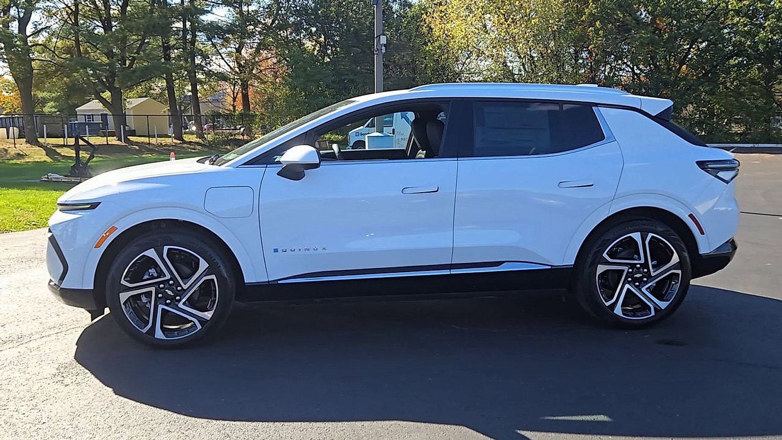 2026 Chevrolet Equinox EV 2LT - Photo 9