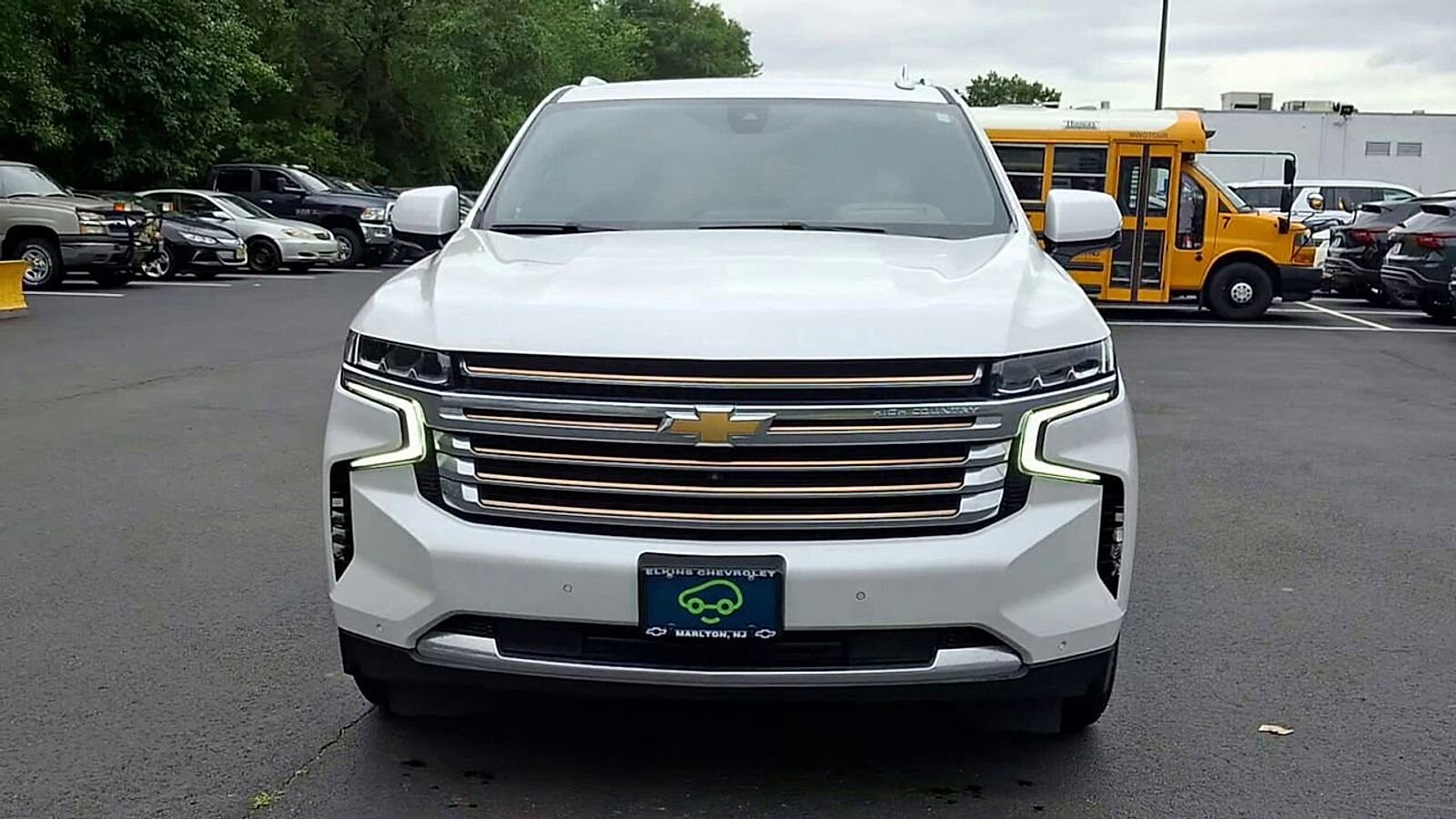 2022 Chevrolet Tahoe High Country photo 2