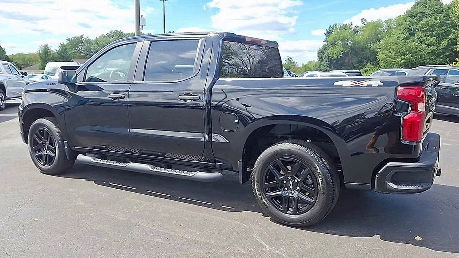 2022 Chevrolet Silverado 1500 Custom photo 3