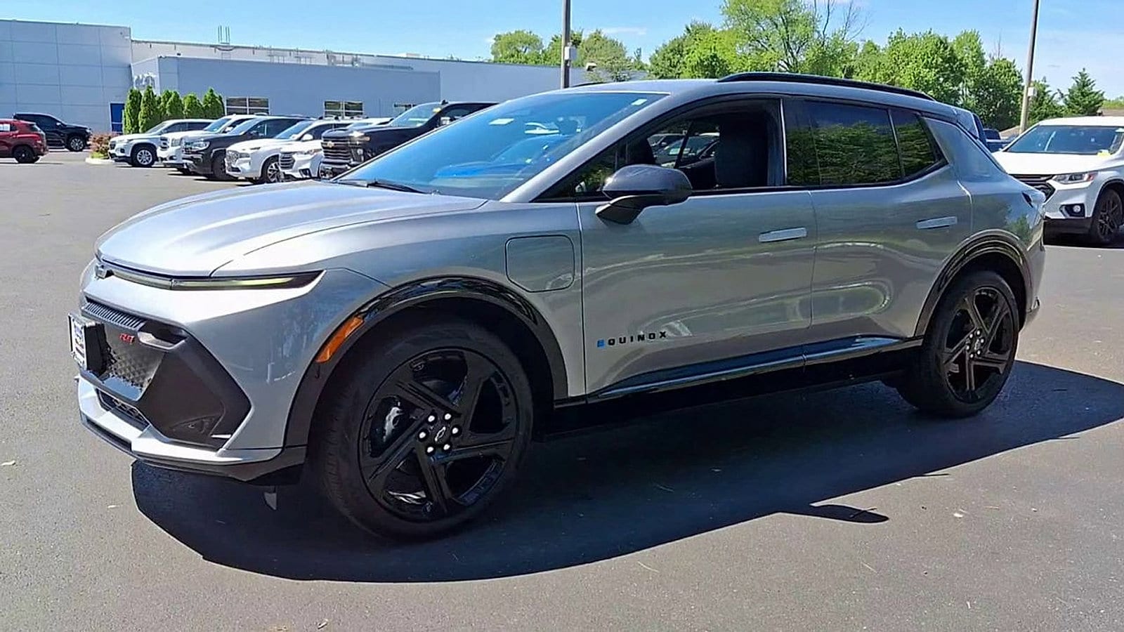 2025 Chevrolet Equinox EV RS - Photo 4