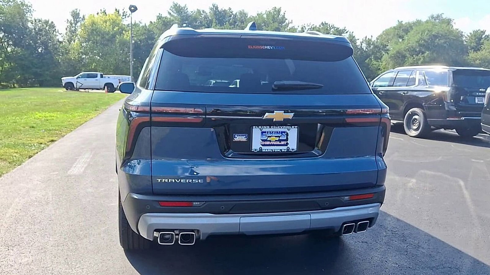 2026 Chevrolet Traverse photo 2