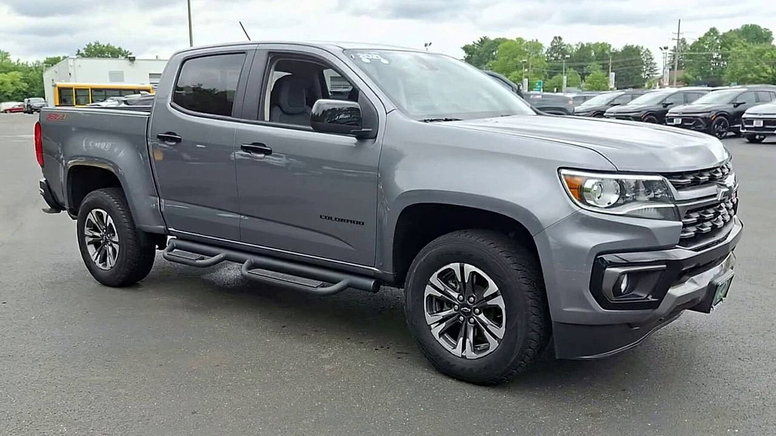 2021 Chevrolet Colorado Z71 photo 2
