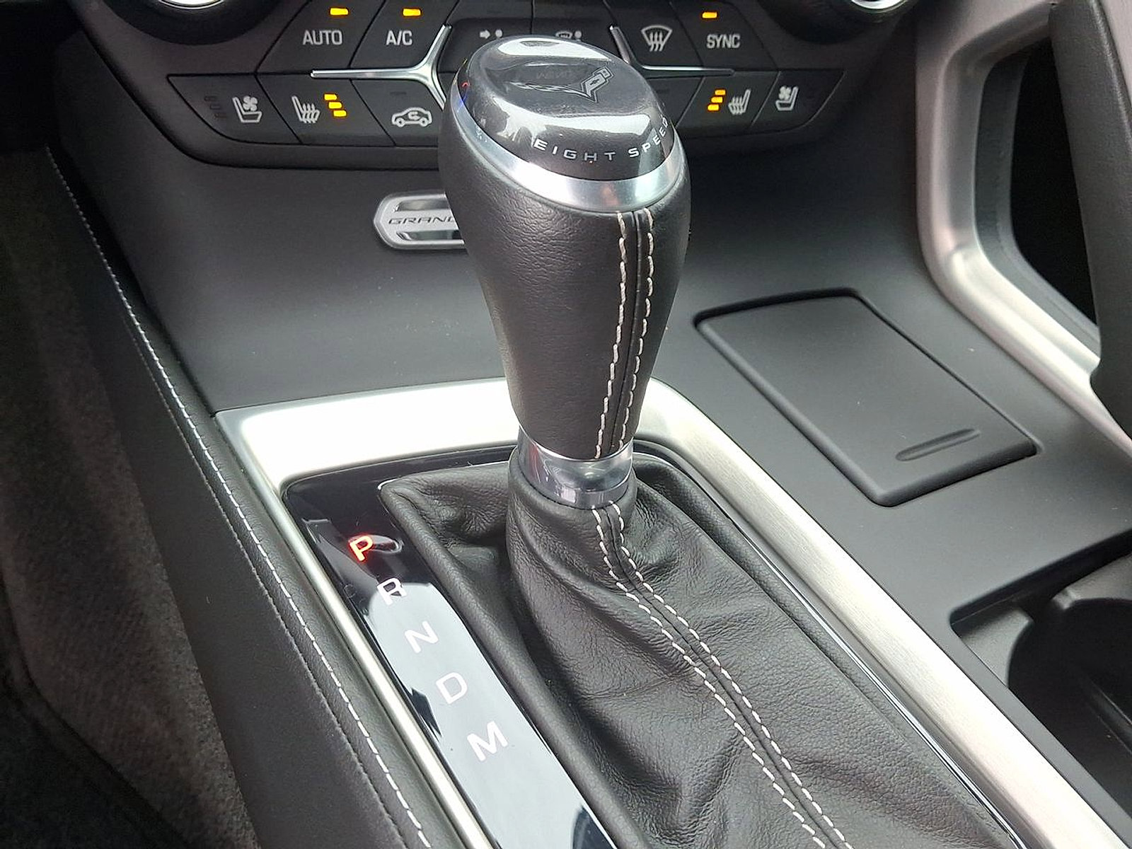 2019 Chevrolet Corvette 2LT - Photo 12