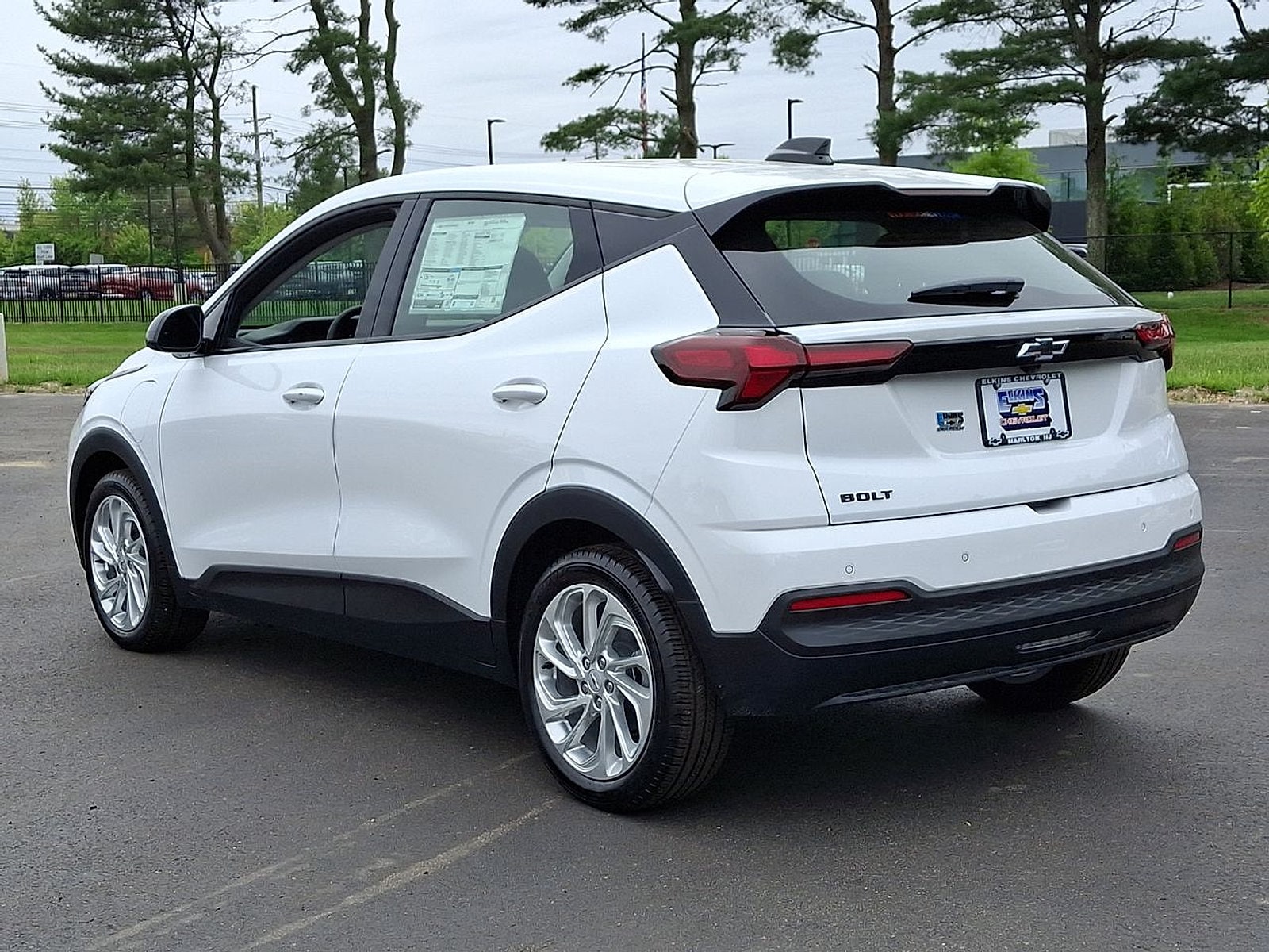 2027 Chevrolet Bolt LT - Photo 11