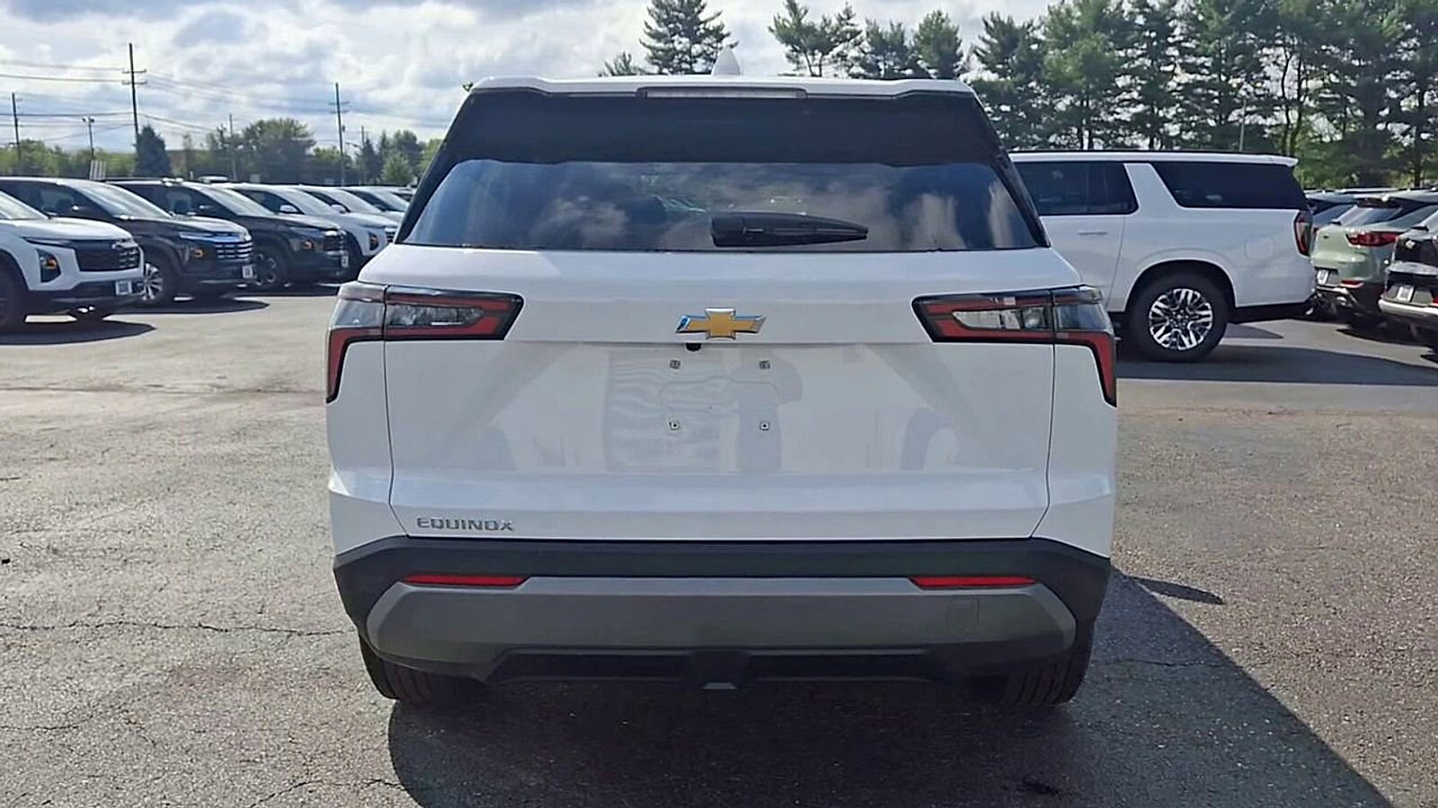 2026 Chevrolet Equinox LT photo 2