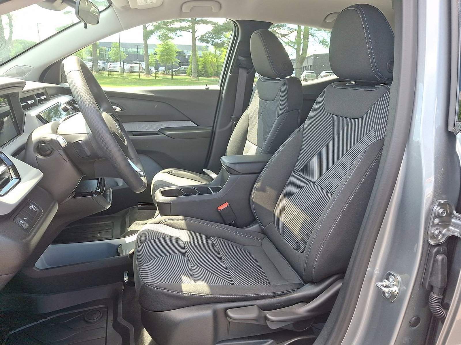 2027 Chevrolet Bolt LT - Photo 14