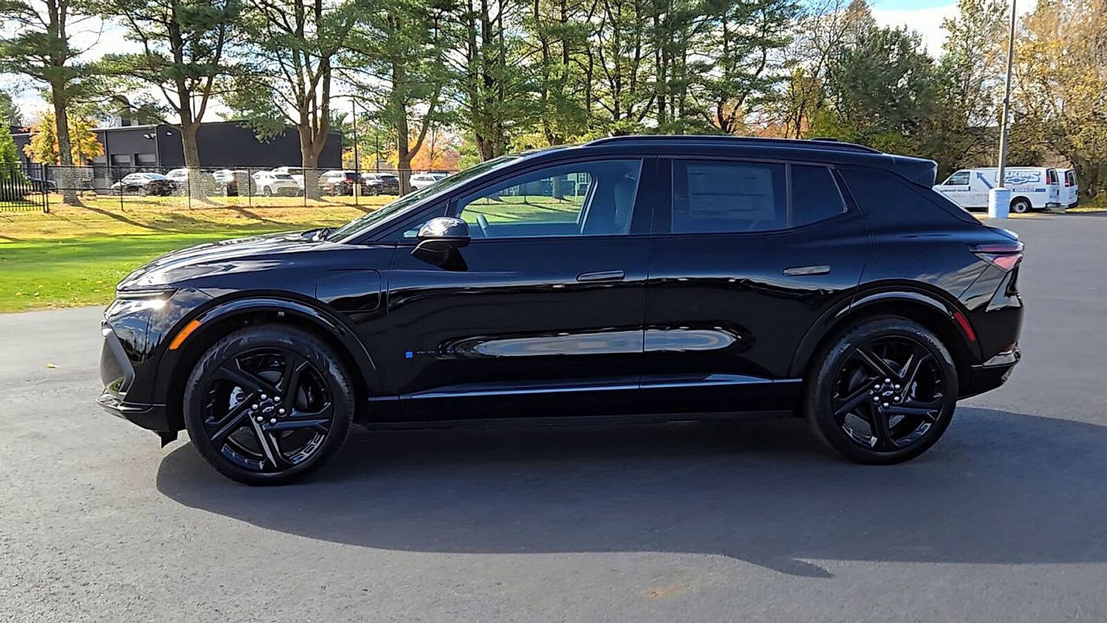 2026 Chevrolet Equinox EV RS - Photo 9