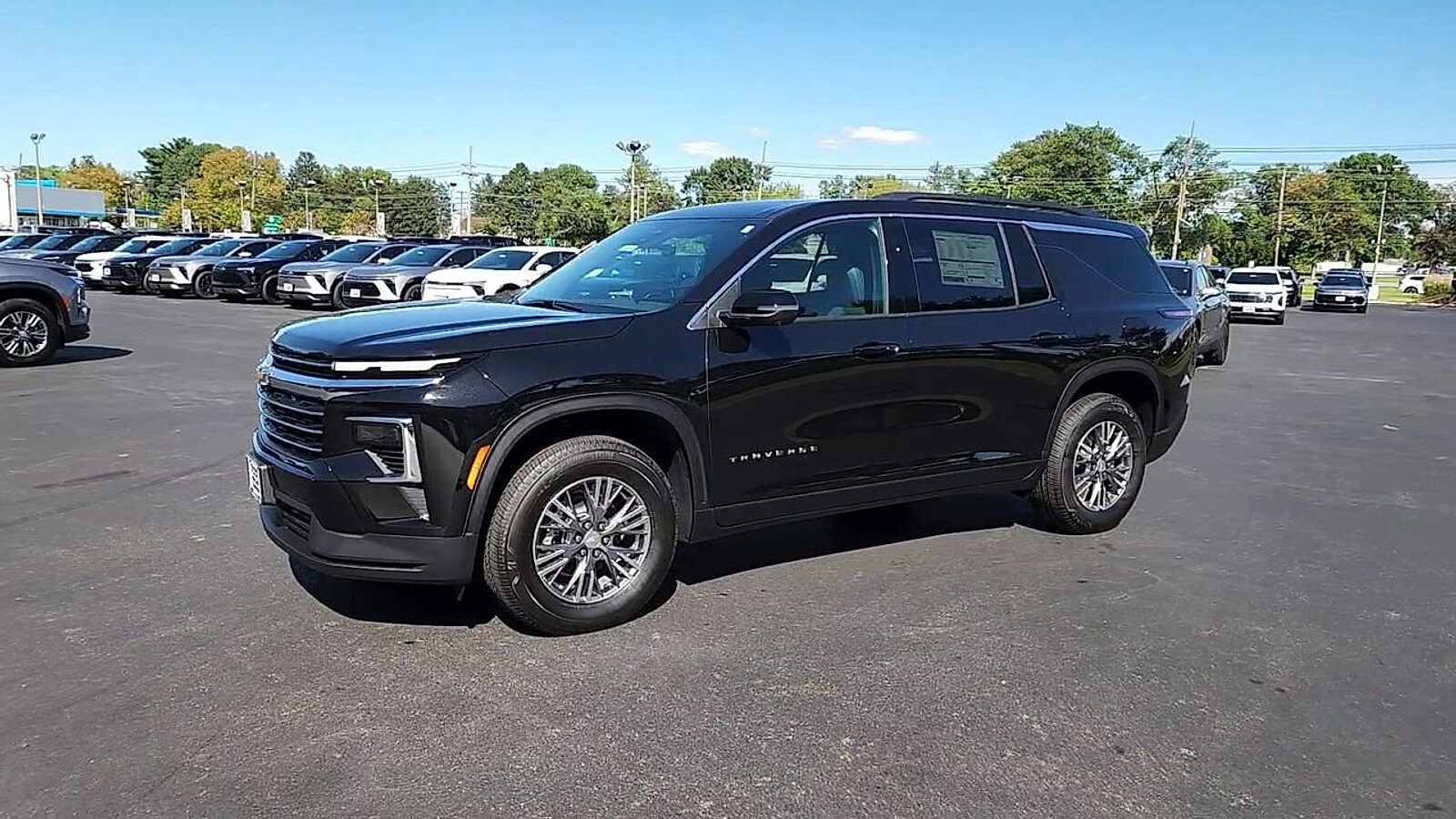 2026 Chevrolet Traverse photo 4