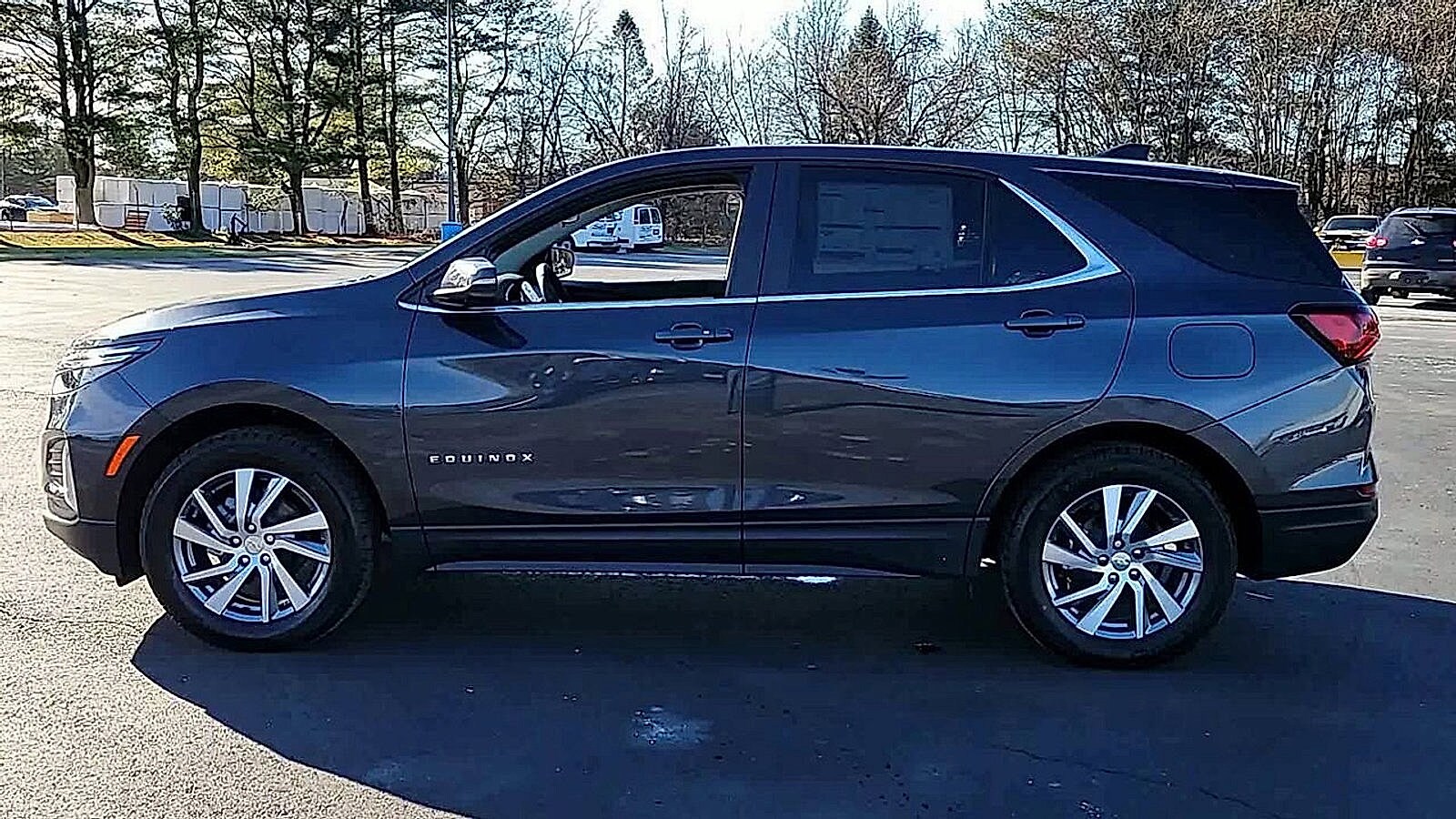 2023 Chevrolet Equinox LT photo 4