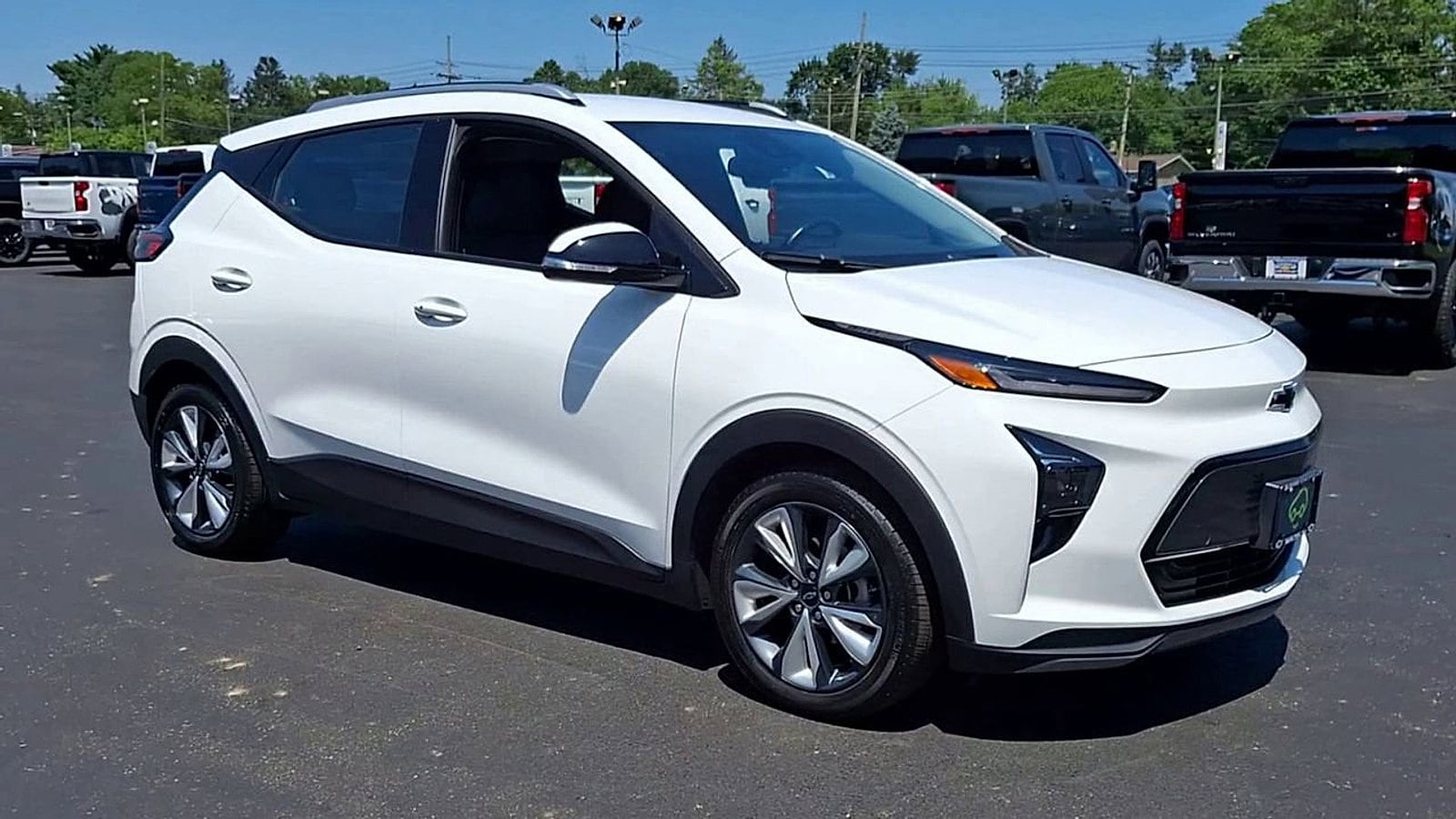 Used 2022 Chevrolet Bolt EUV LT with VIN 1G1FY6S09N4116521 for sale in Marlton, NJ
