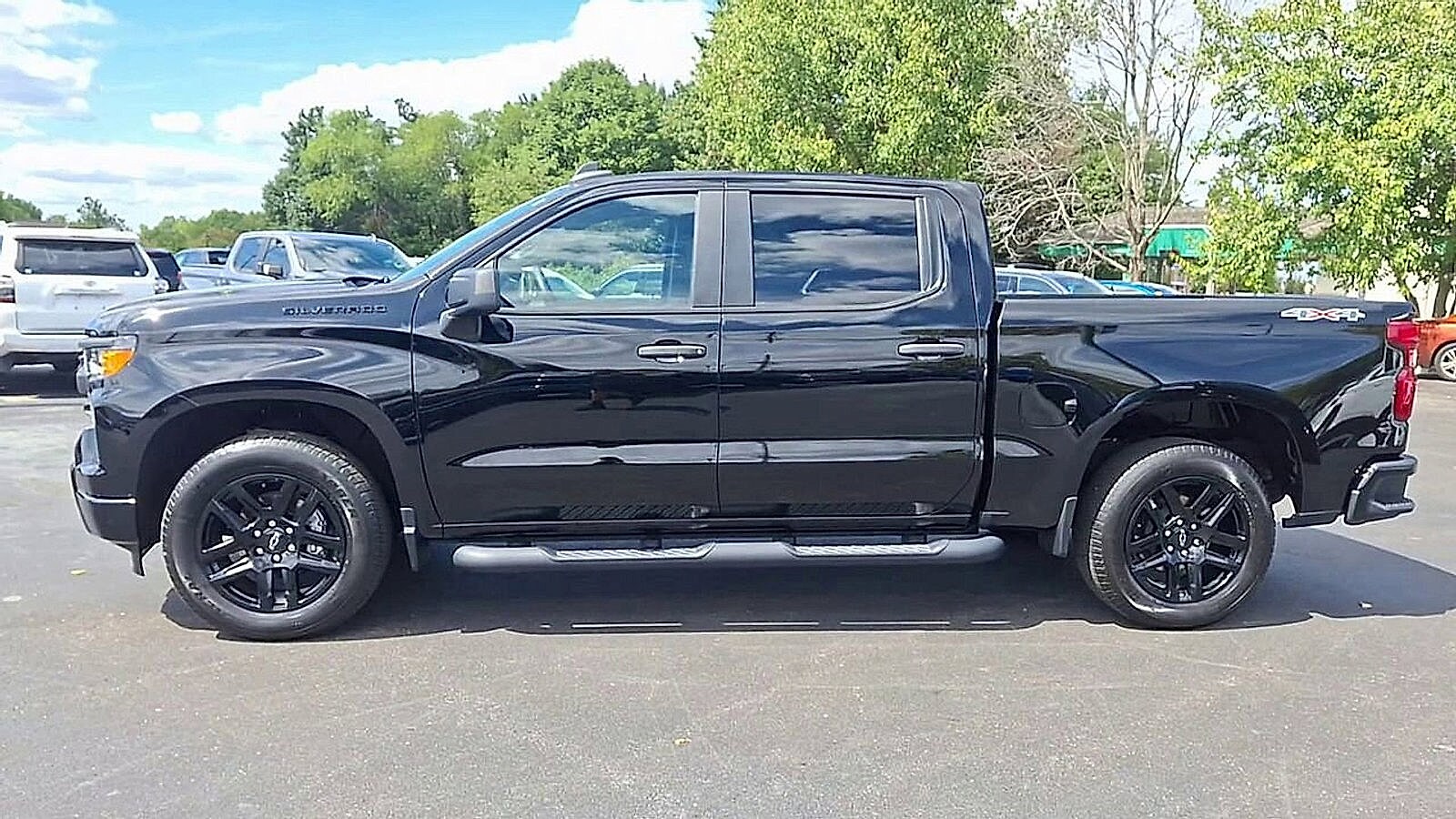 2022 Chevrolet Silverado 1500 Custom photo 4
