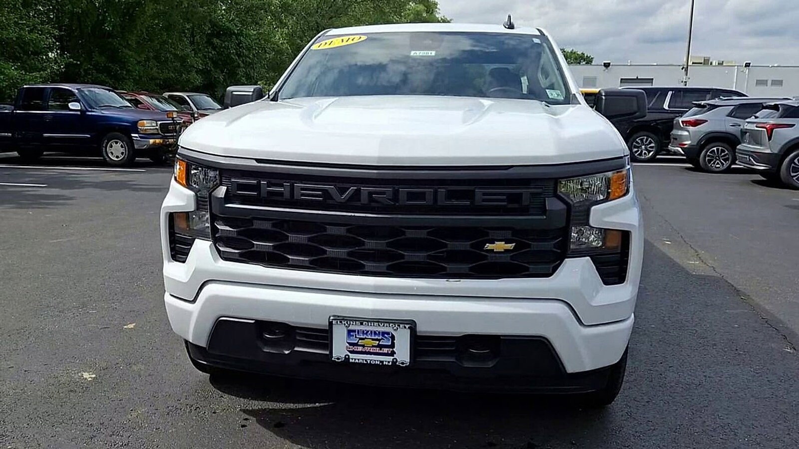 2025 Chevrolet Silverado 1500 Custom photo 3