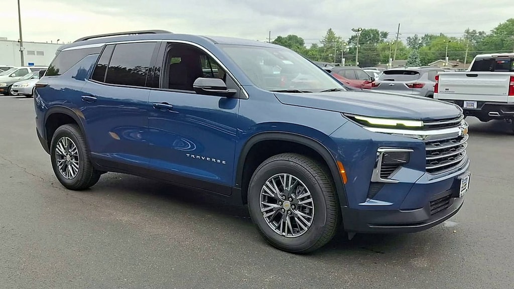 New 2025 Chevrolet Traverse LT SUV