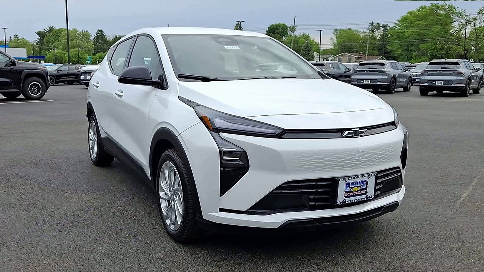 2027 Chevrolet Bolt LT - Photo 5