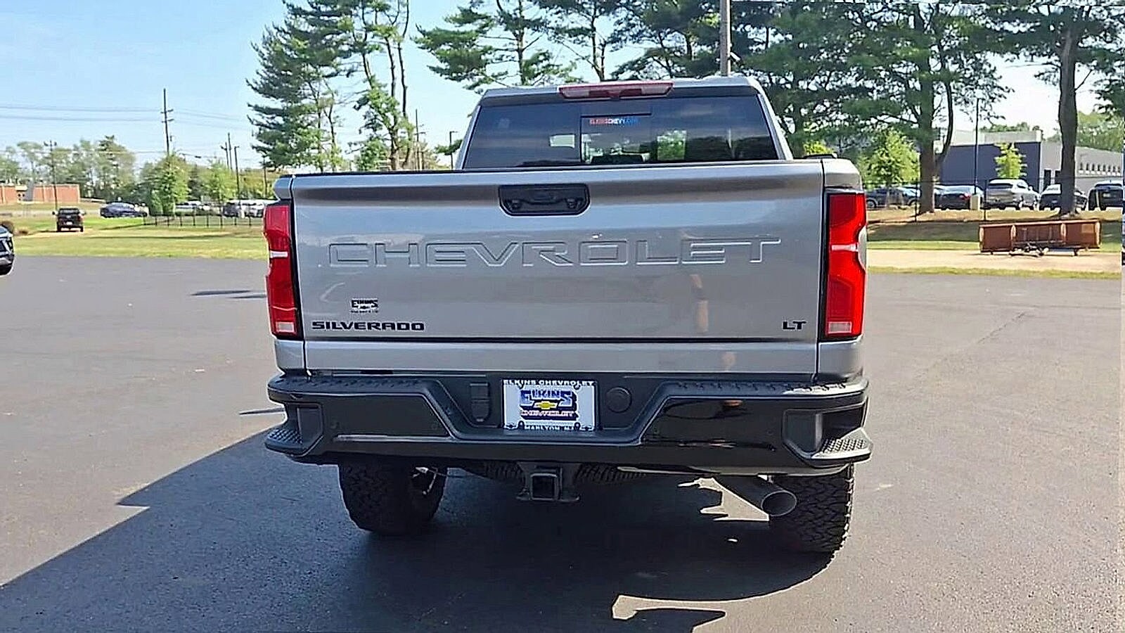 2025 Chevrolet Silverado 2500HD LT photo 2
